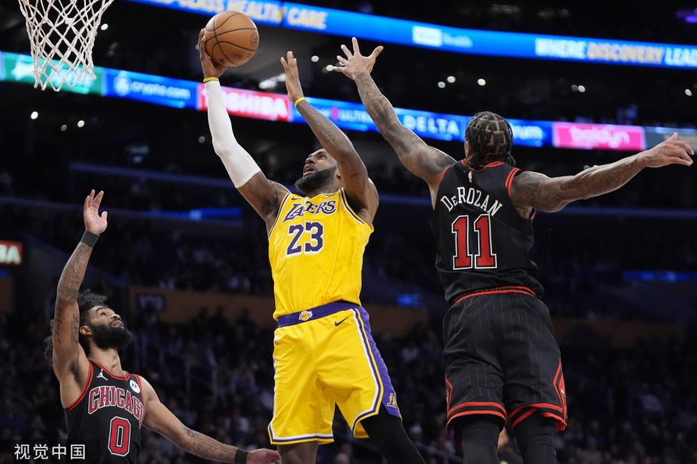 年轻球员明 年轻球员明